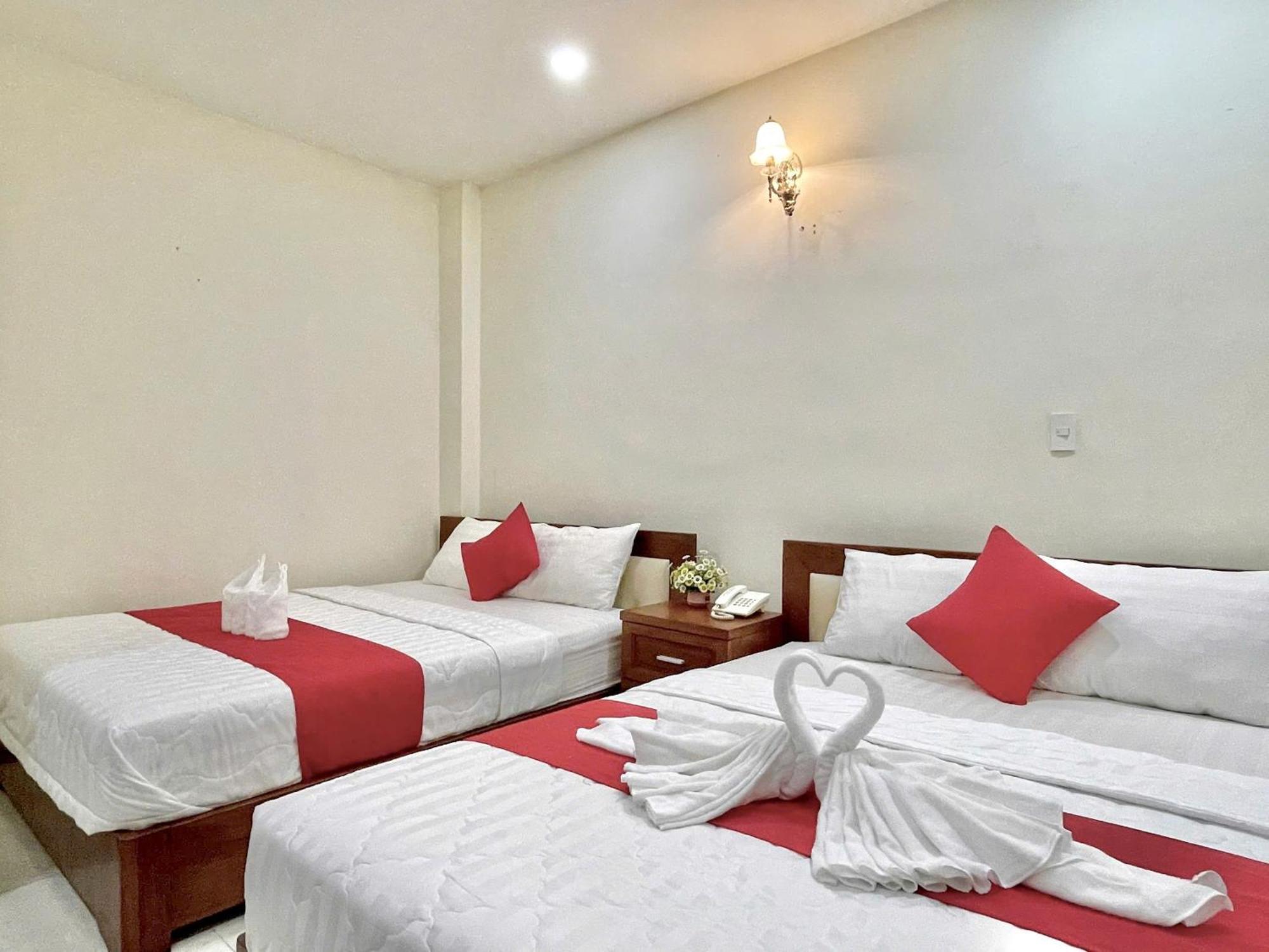 Nhu Y Hotel 胡志明市 外观 照片