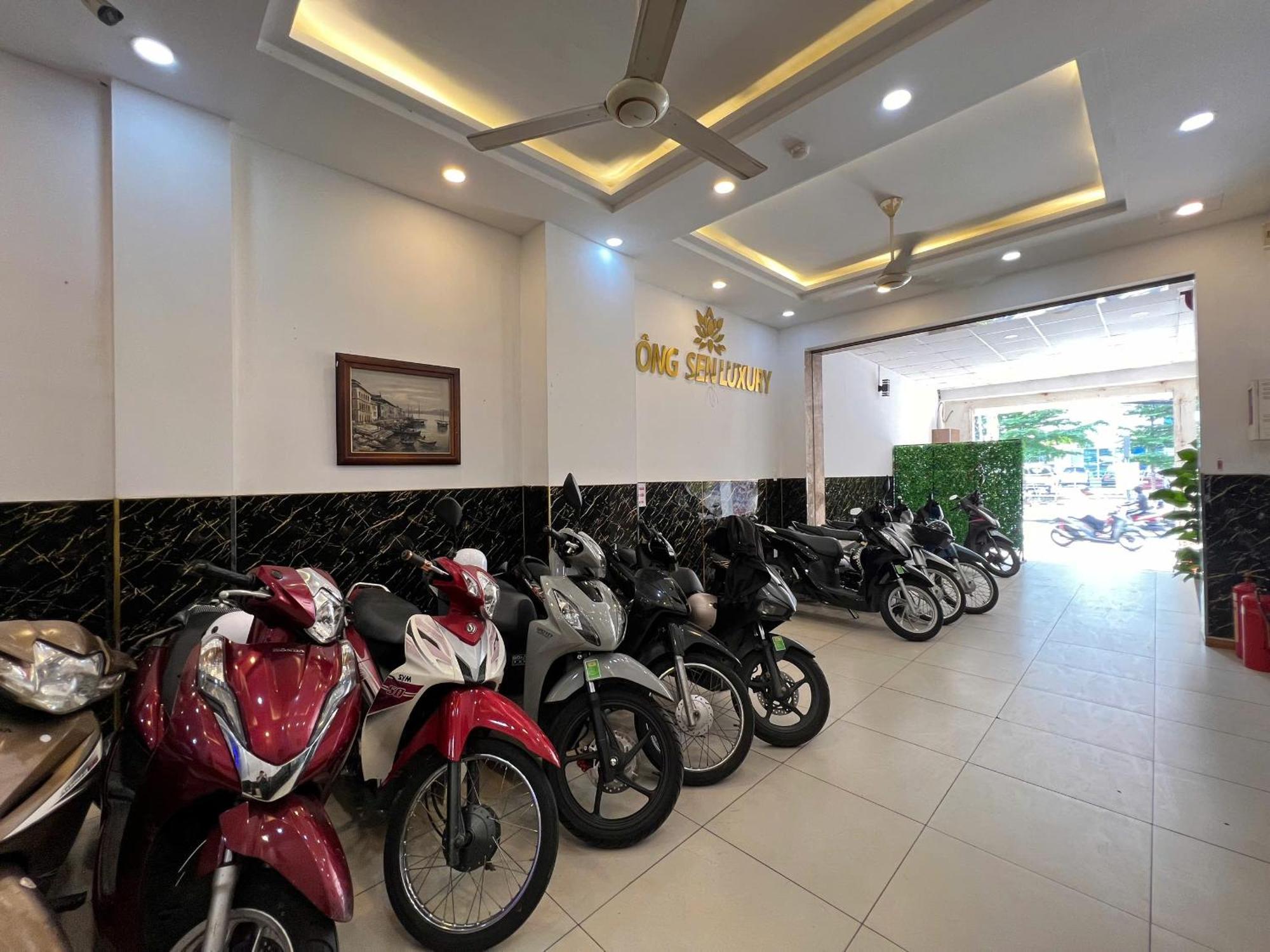 Nhu Y Hotel 胡志明市 外观 照片